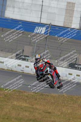 media/Nov-26-2022-Fastrack Riders (Sat) [[b001e85eef]]/Level 2/Session 3 Outside Turn 9/